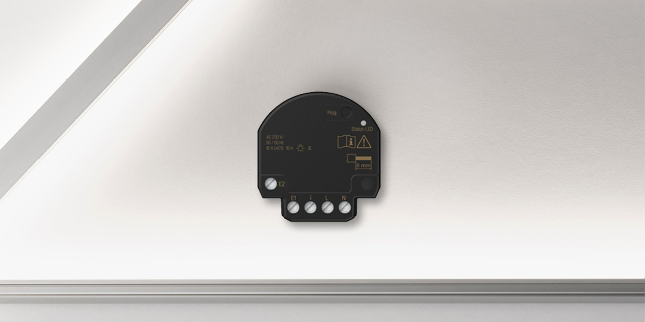 JUNG HOME Jalousieaktor Mini bei MMDS Der Elektromeister GmbH in Herzogenaurach